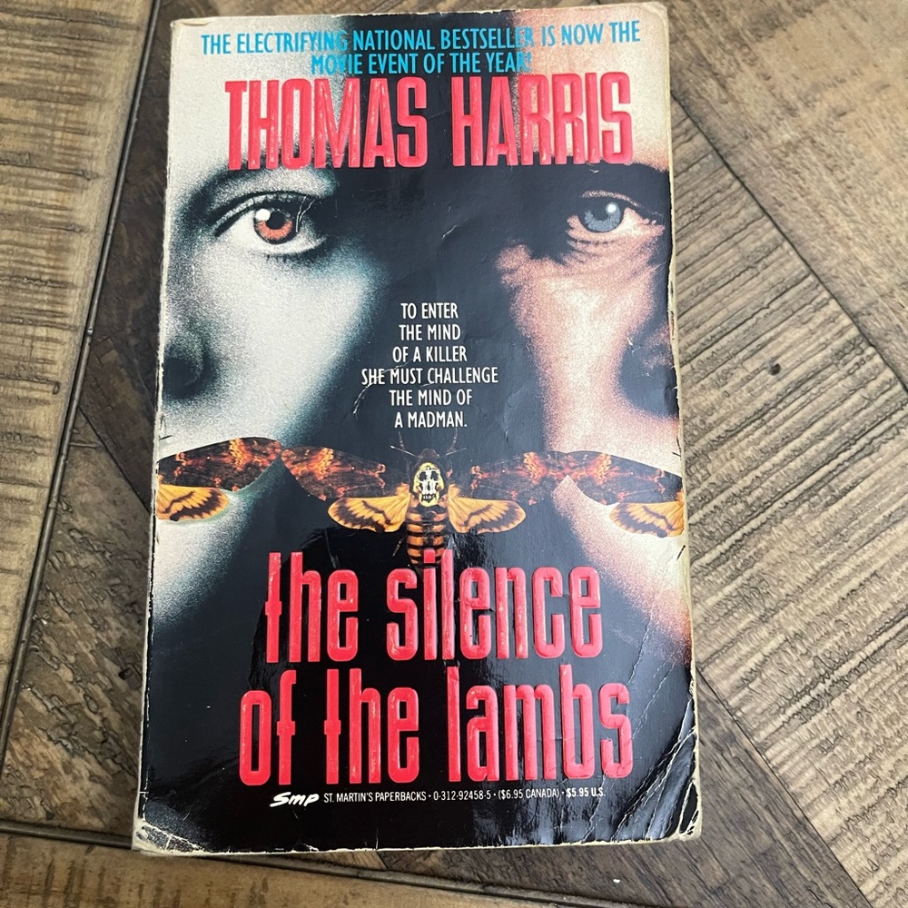 The Silence of the Lambs Paperback Book - Black/Red Cover